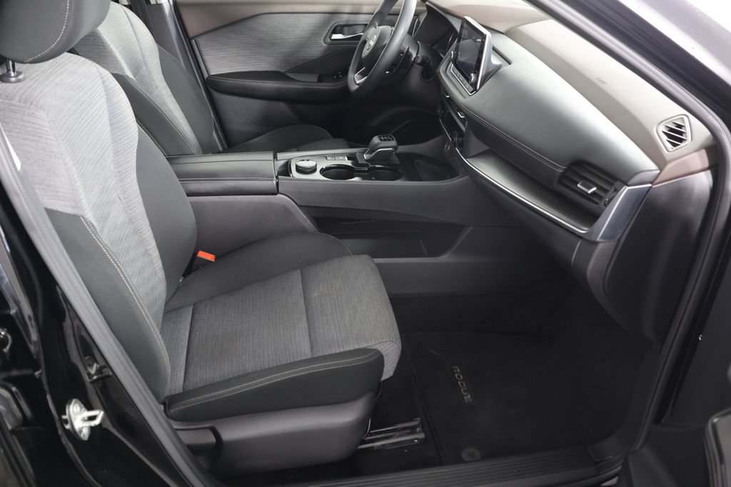 Used 2023 Nissan Rogue SV AWD/4WD image 21