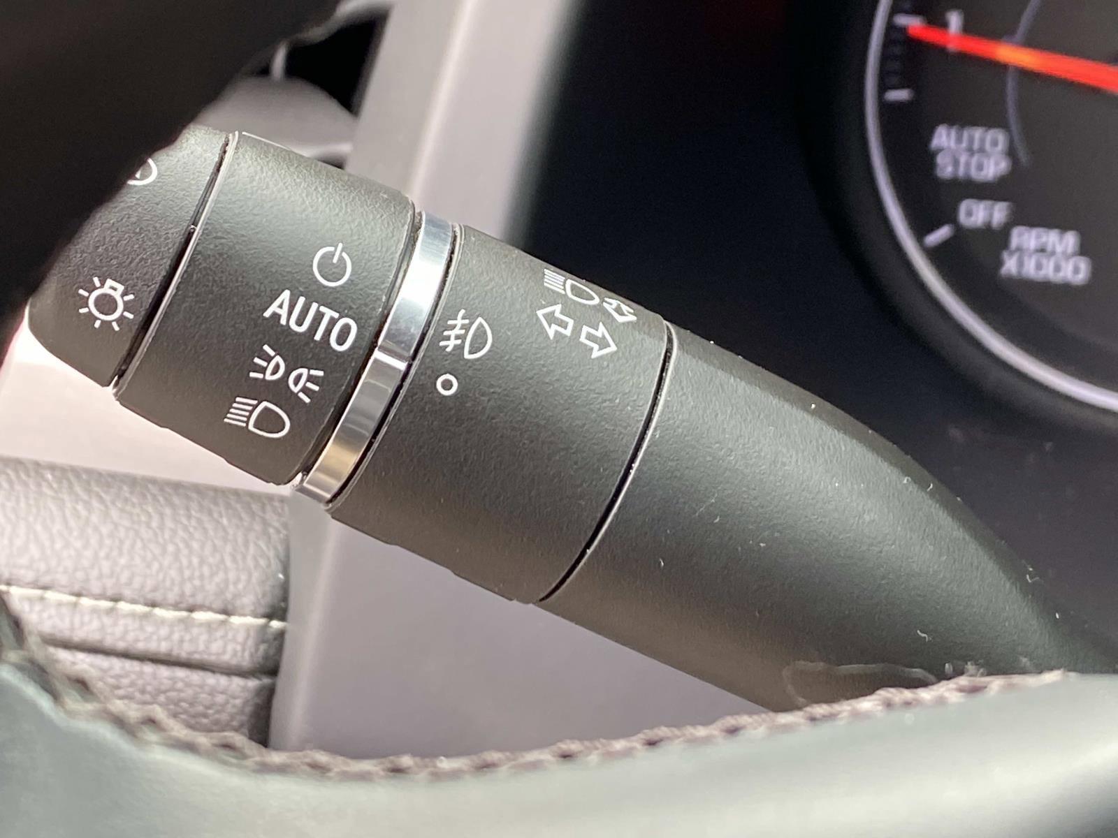 Used 2023 GMC Acadia SLT image 19