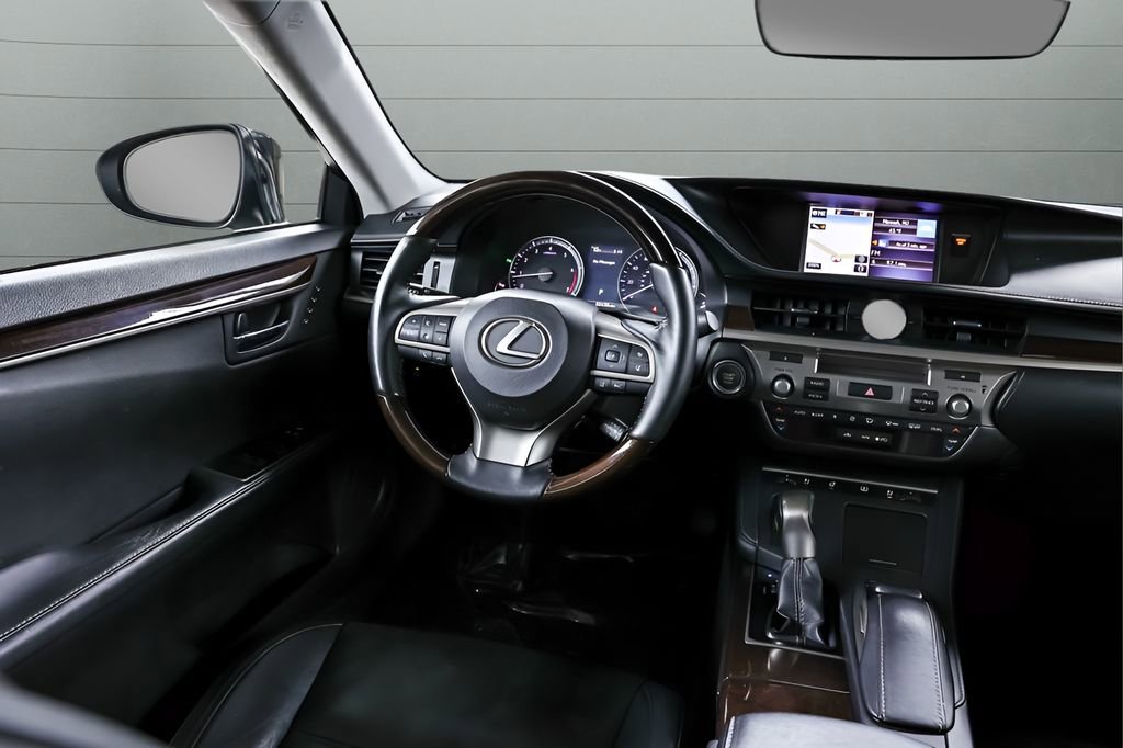 Used 2016 Lexus ES 350 image 31