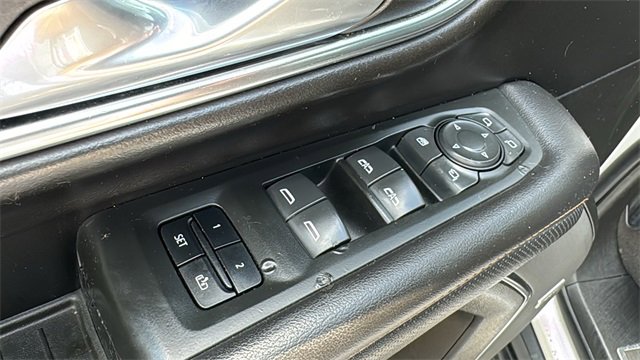 Used 2022 GMC Yukon AT4 w/ Max Trailering Package image 2