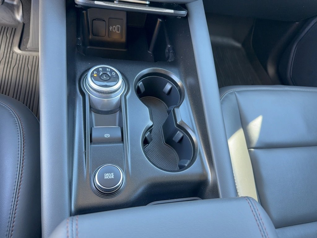 Certified 2025 Ford Explorer Active w/ Active Comfort Package image 25