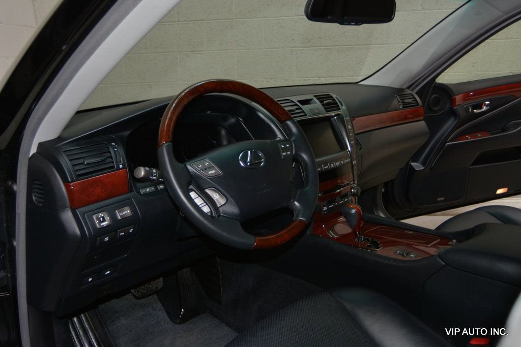 Used 2007 Lexus LS 460 image 10