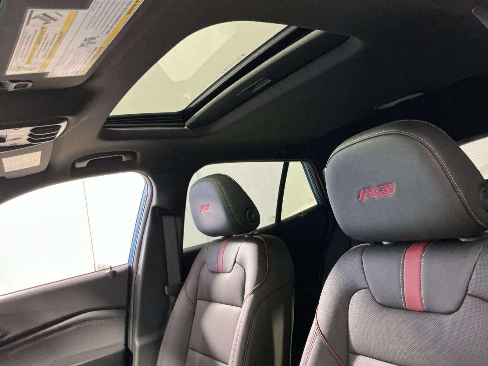 New 2026 Chevrolet Trax RS w/ Sunroof Package image 30