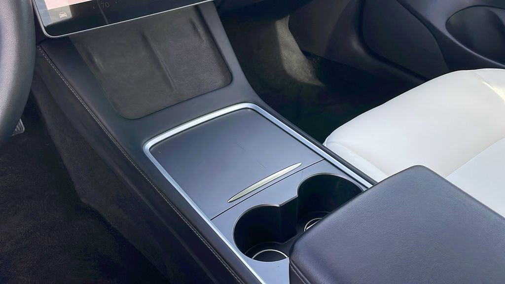 Used 2022 Tesla Model 3 Standard Range image 16