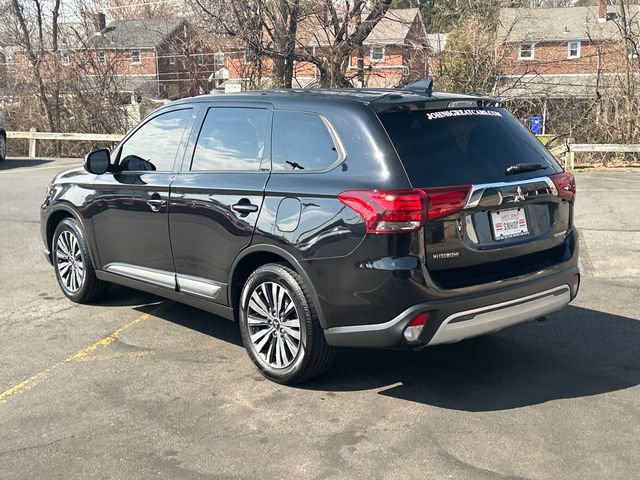 Used 2019 Mitsubishi Outlander SE image 3