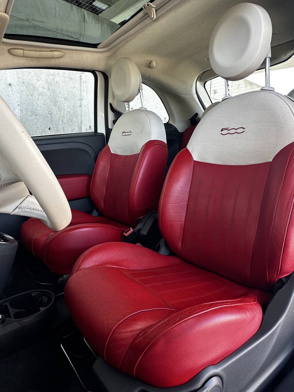 Used 2013 FIAT 500 Lounge w/ Luxury Leather Pkg FWD image 2