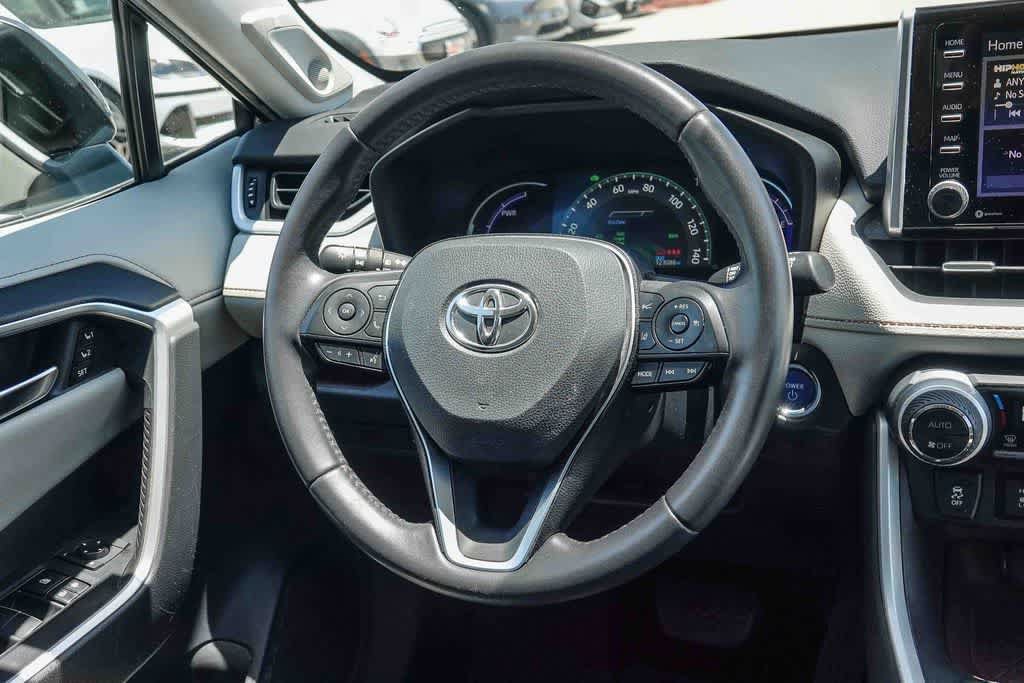 Used 2020 Toyota RAV4 Limited w/ Carpet Mat Package AWD/4WD image 14