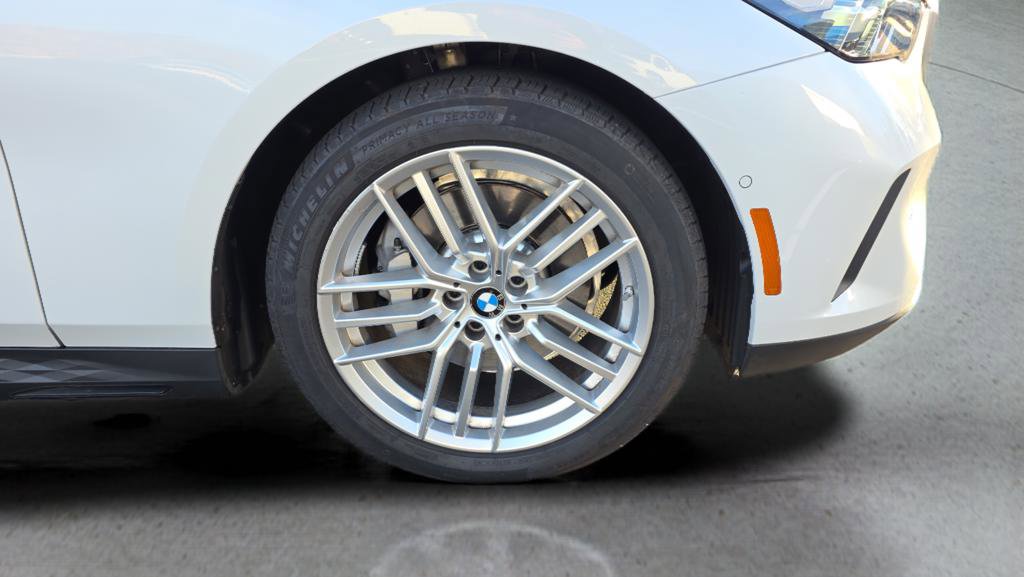 Used 2025 BMW 530i xDrive image 13