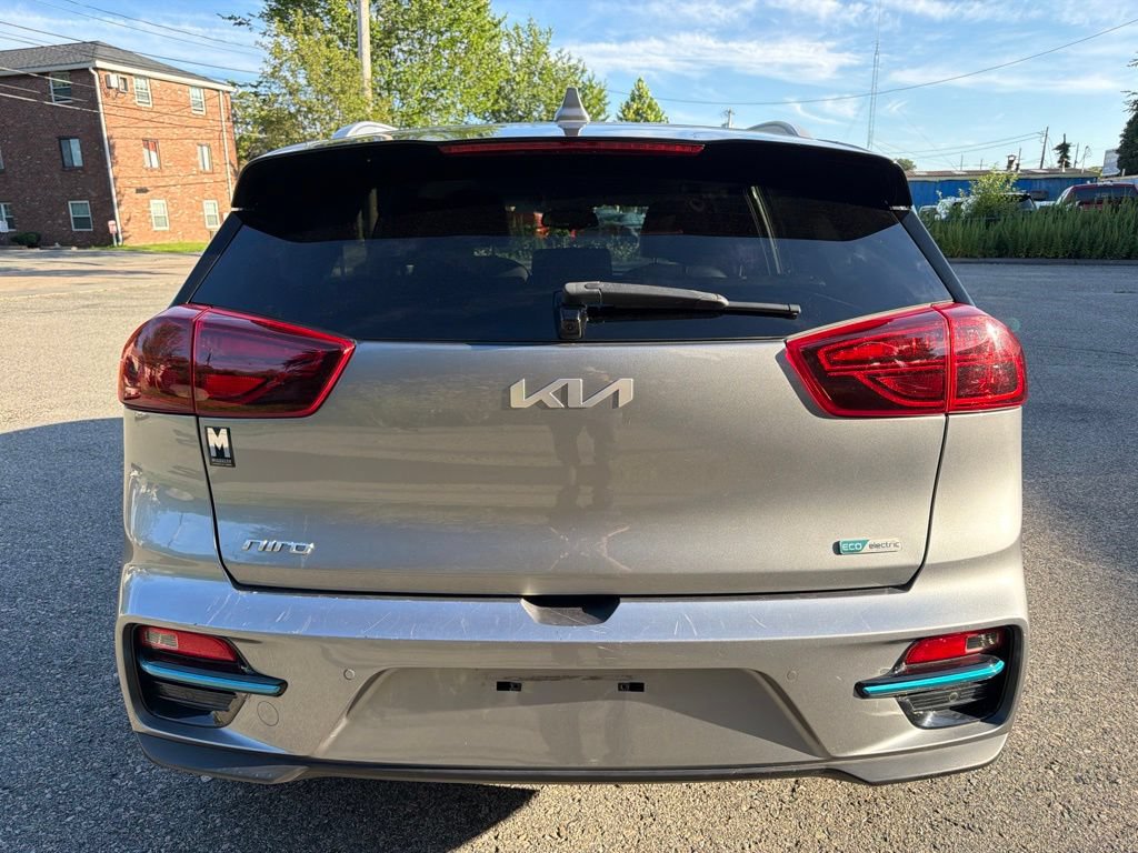 Certified 2022 Kia Niro EX Premium w/ Cold Weather Package FWD image 6