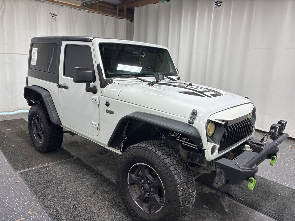 Used 2016 Jeep Wrangler Sahara image 4