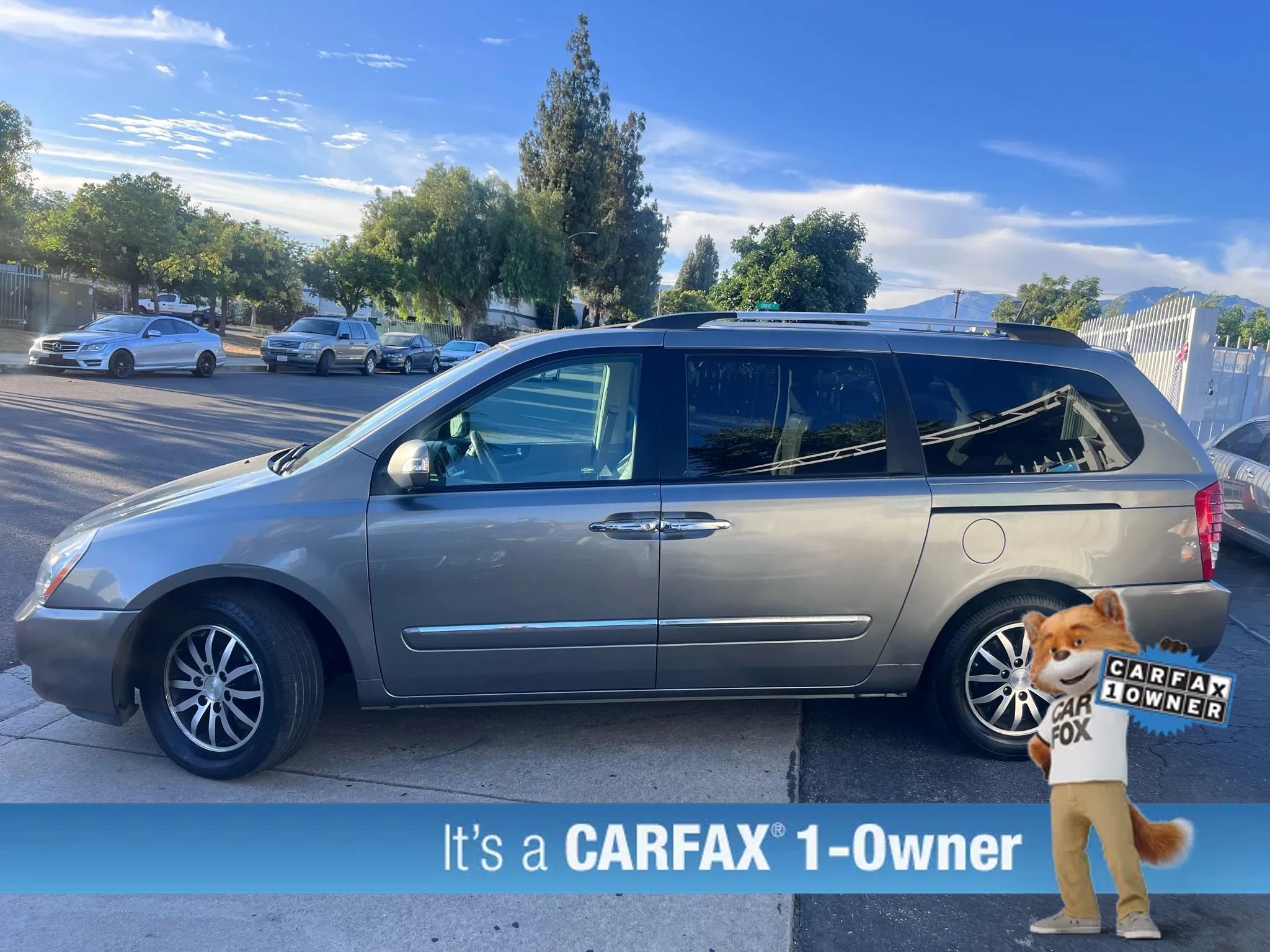 Used 2012 Kia Sedona EX w/ Luxury Pkg image 41