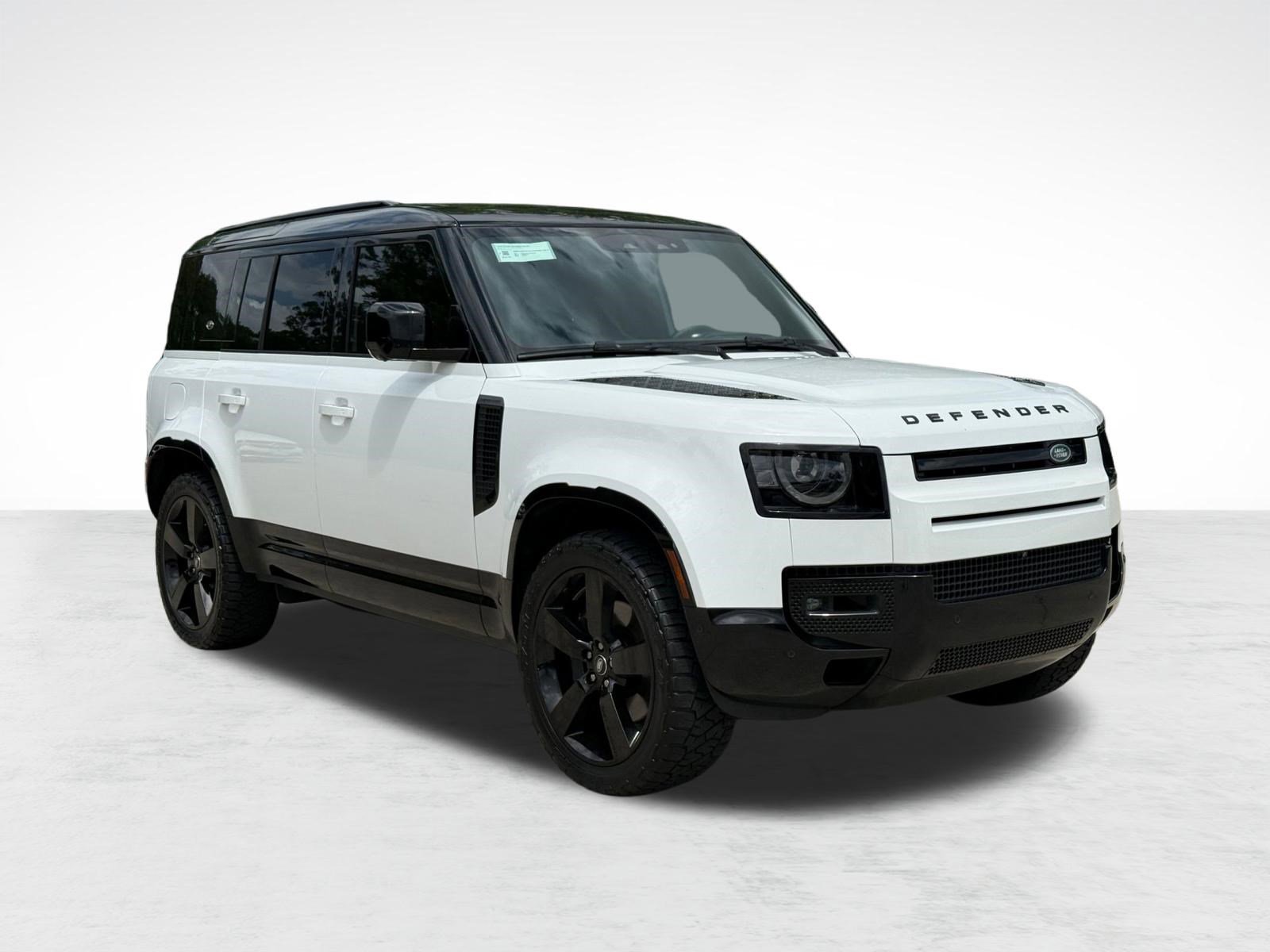 Certified 2024 Land Rover Defender 110 X-Dynamic SE image 6