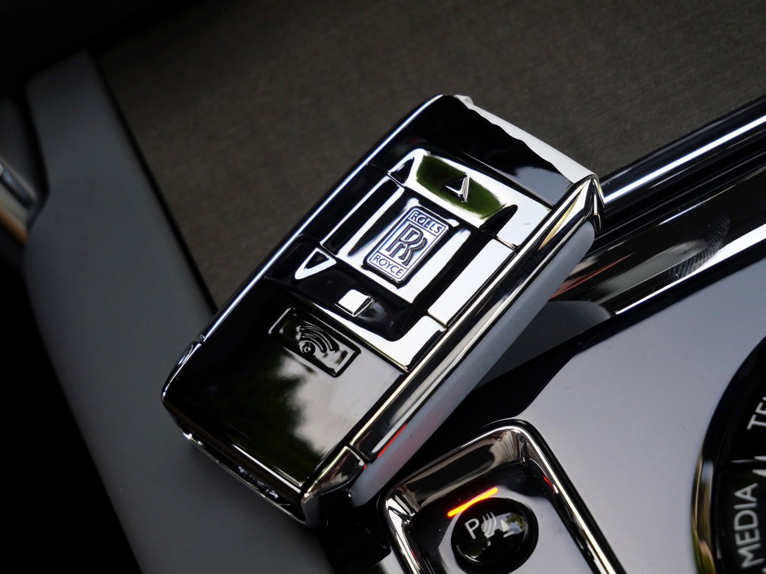 New 2026 Rolls-Royce Cullinan image 32