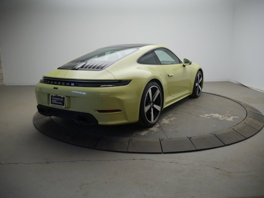 Certified 2025 Porsche 911 Carrera image 7