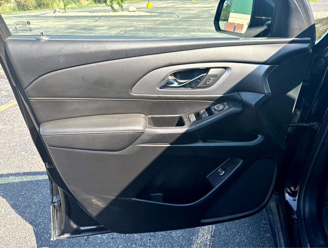 Used 2019 Chevrolet Traverse LT image 14