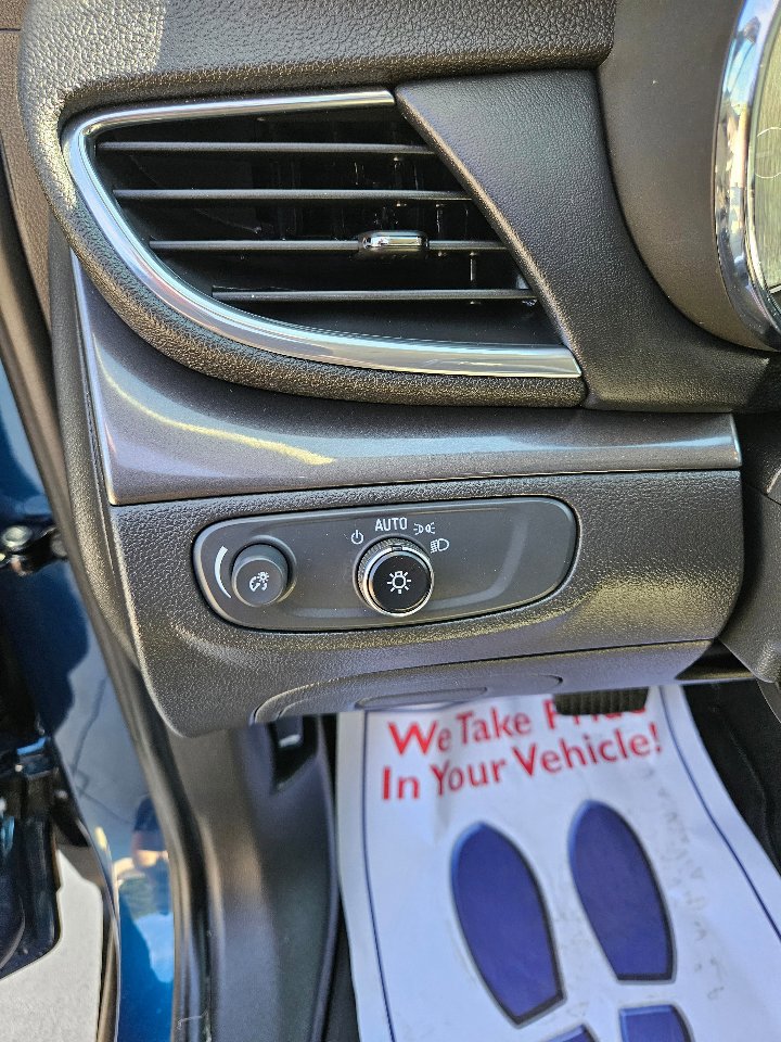 Used 2020 Buick Encore Preferred image 20