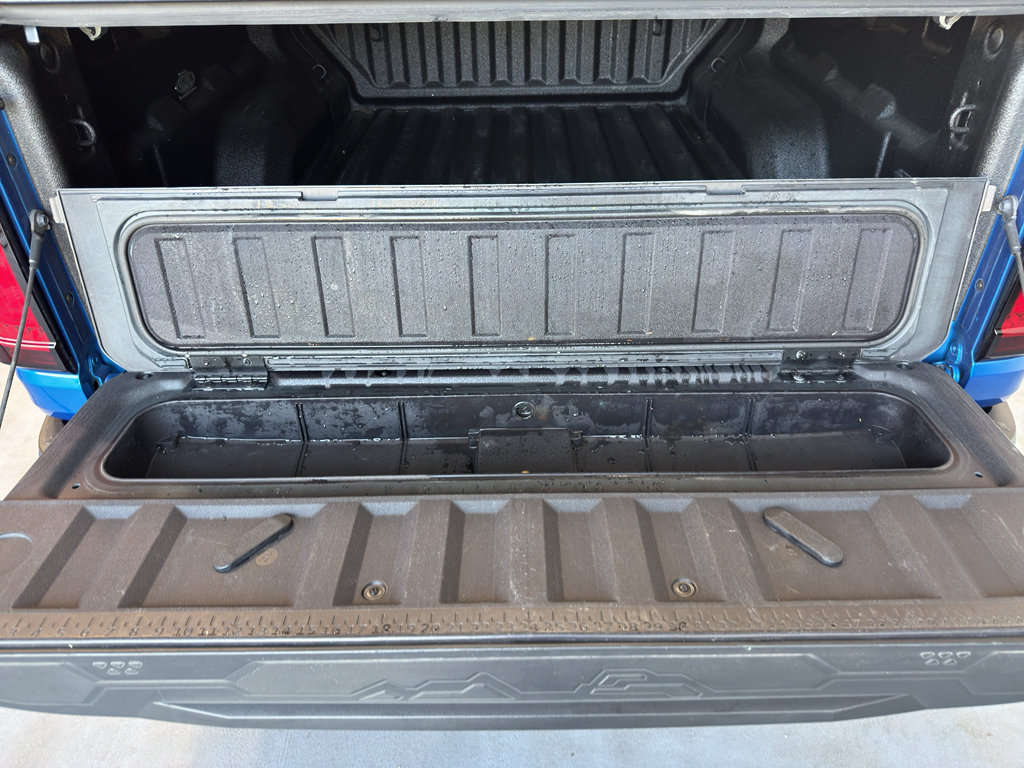 Used 2023 GMC Canyon AT4 w/ AT4 Premium Package AWD/4WD image 16