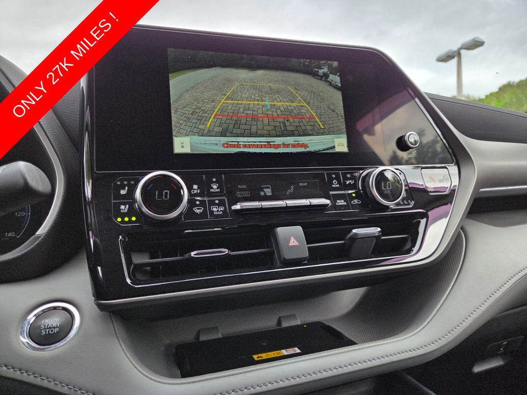 Used 2023 Toyota Highlander Limited FWD image 35