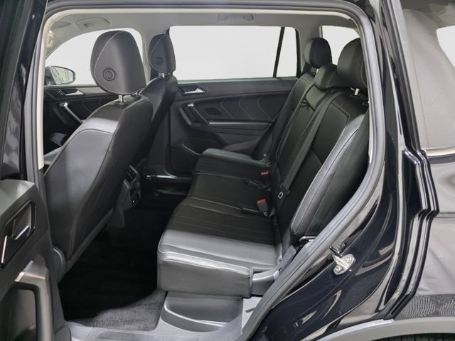 Certified 2023 Volkswagen Tiguan SE AWD/4WD image 28