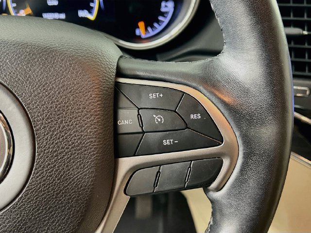 Used 2019 Jeep Grand Cherokee Limited AWD/4WD image 34