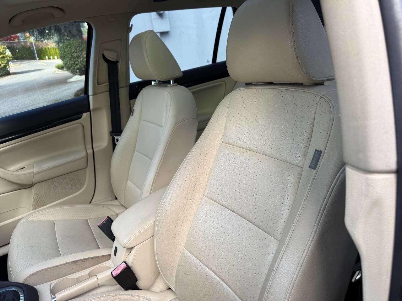 Used 2012 Volkswagen Jetta TDI image 8