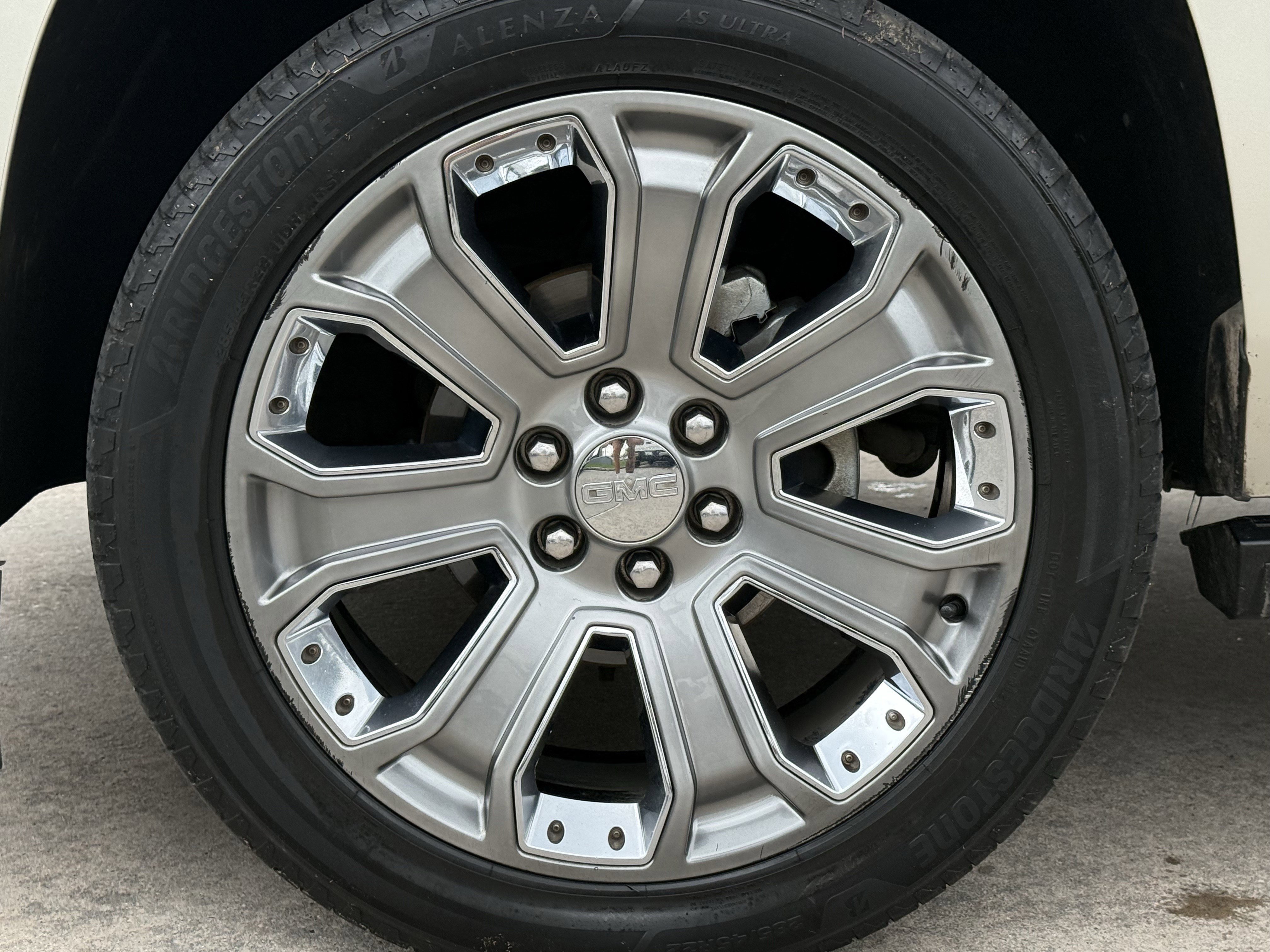 Used 2016 GMC Yukon XL Denali w/ Open Road Package image 12