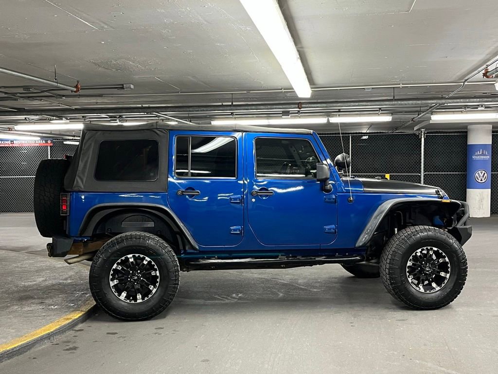 Used 2009 Jeep Wrangler Unlimited X RWD image 27