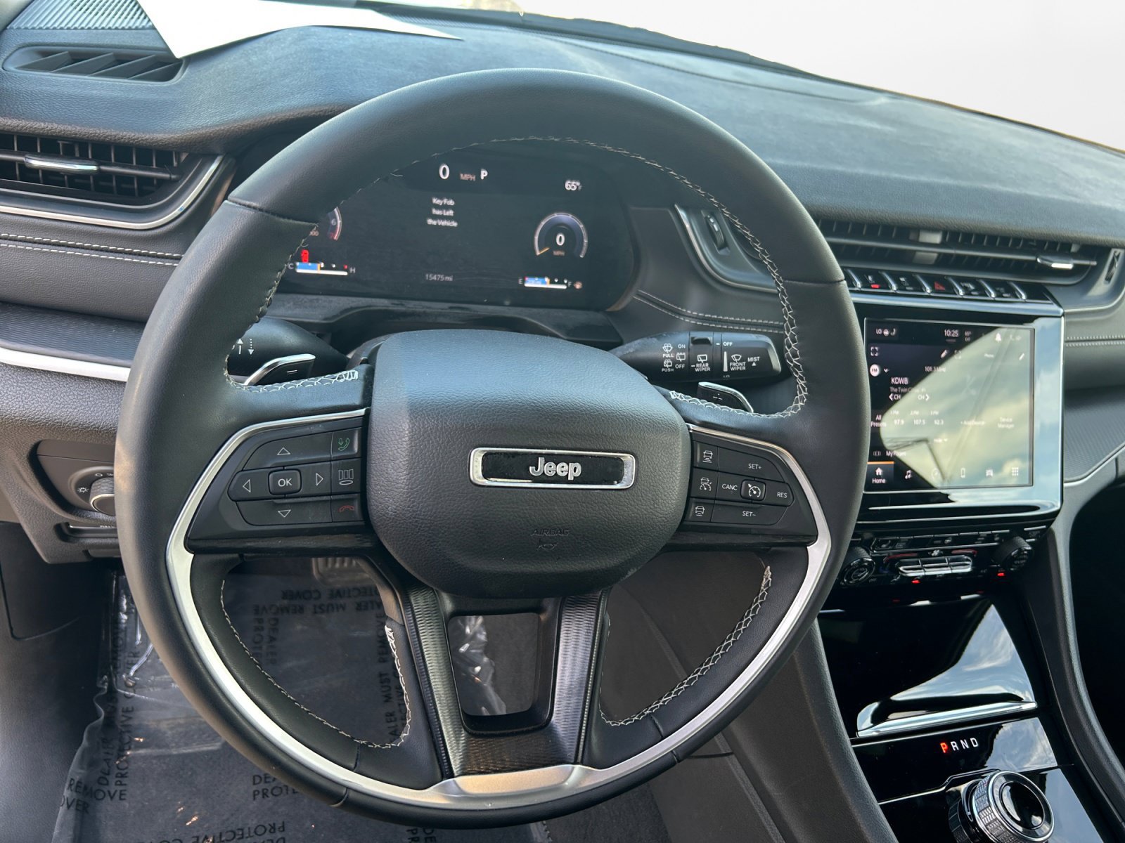 Used 2025 Jeep Grand Cherokee Altitude AWD/4WD image 14