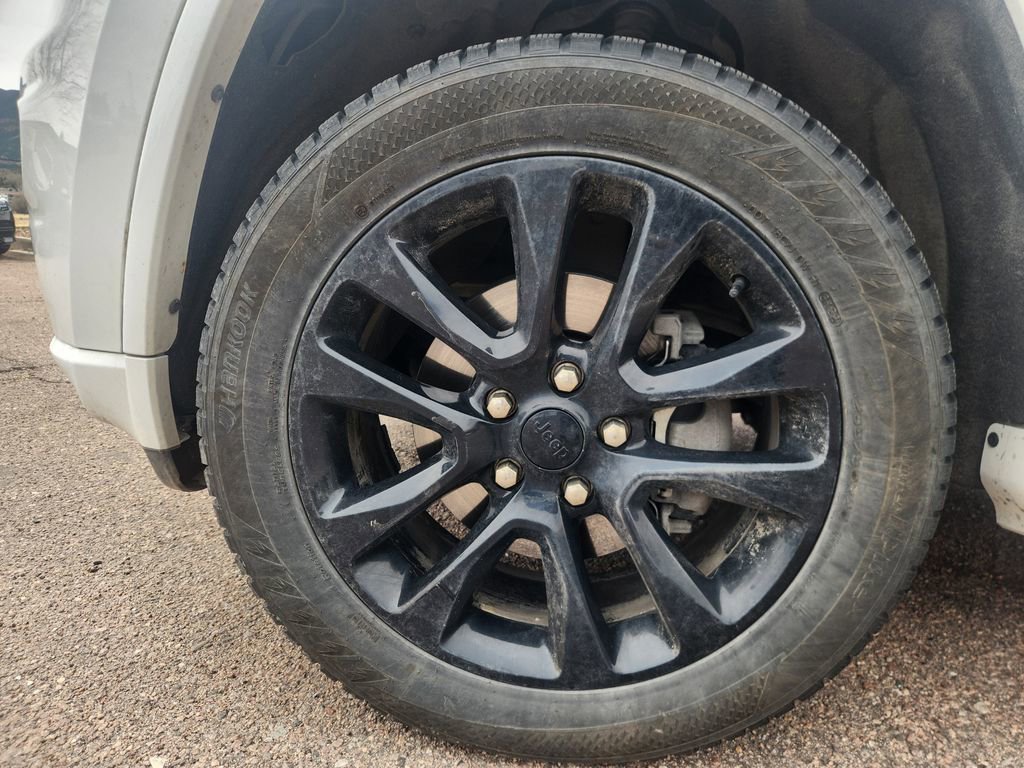 Used 2019 Jeep Grand Cherokee Altitude image 14