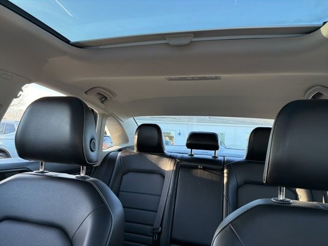 Certified 2022 Volkswagen Jetta SE image 17