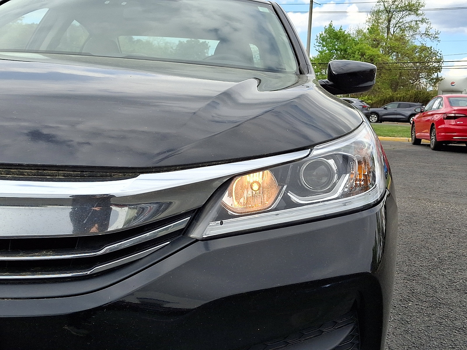 Used 2017 Honda Accord LX image 10