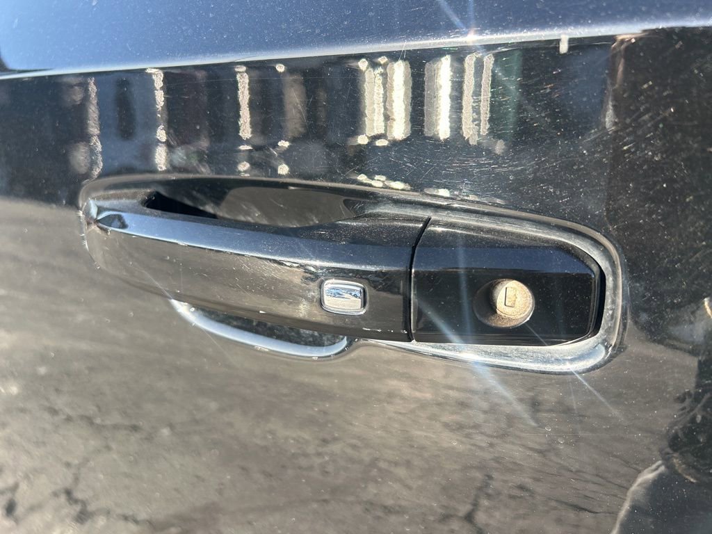 Used 2025 Chevrolet Tahoe Z71 image 12