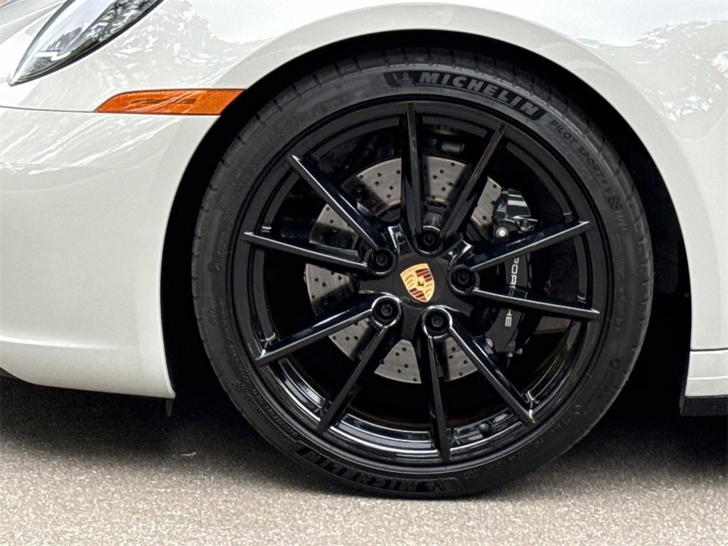 Used 2024 Porsche 911 Carrera S image 6