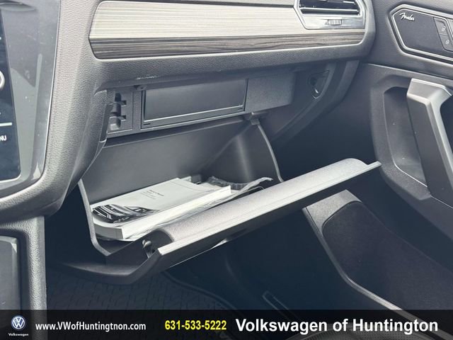 Certified 2023 Volkswagen Tiguan SEL R-Line image 31