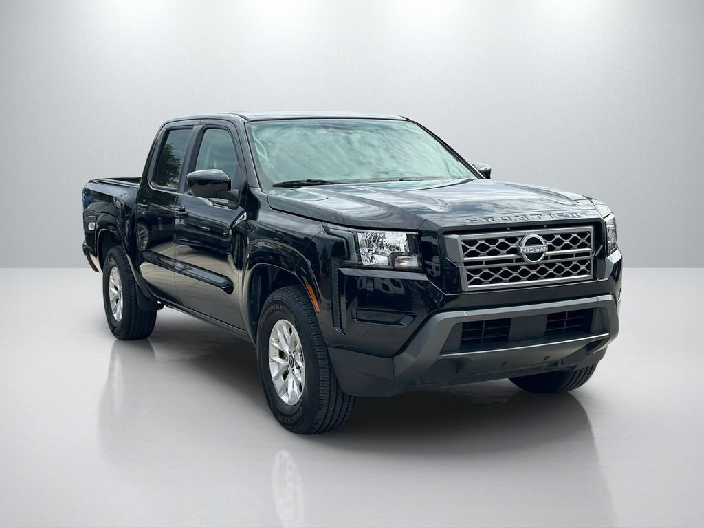 Used 2024 Nissan Frontier SV RWD image 3