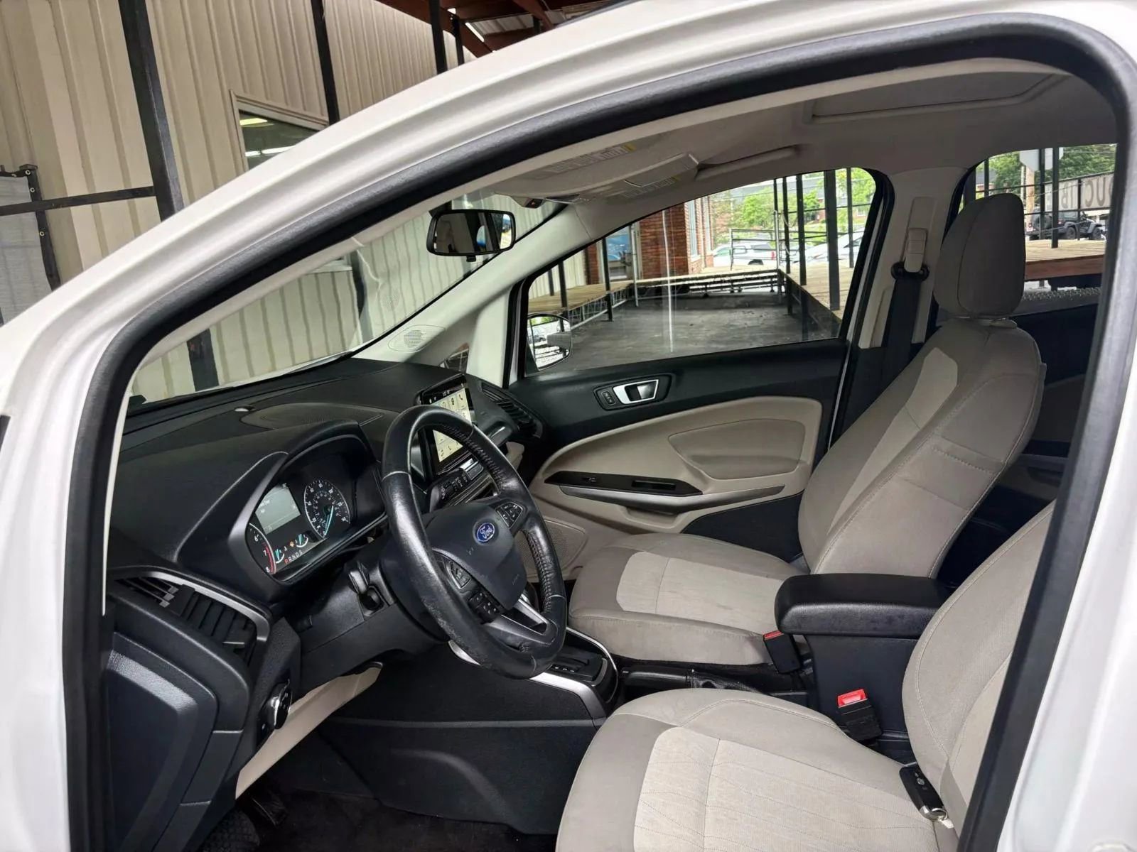 Used 2018 Ford EcoSport SE w/ SE Convenience Package image 44
