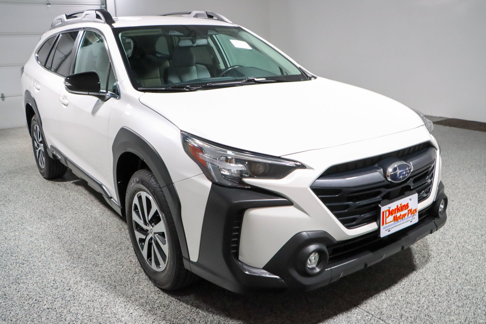 Used 2024 Subaru Outback Premium AWD/4WD image 5