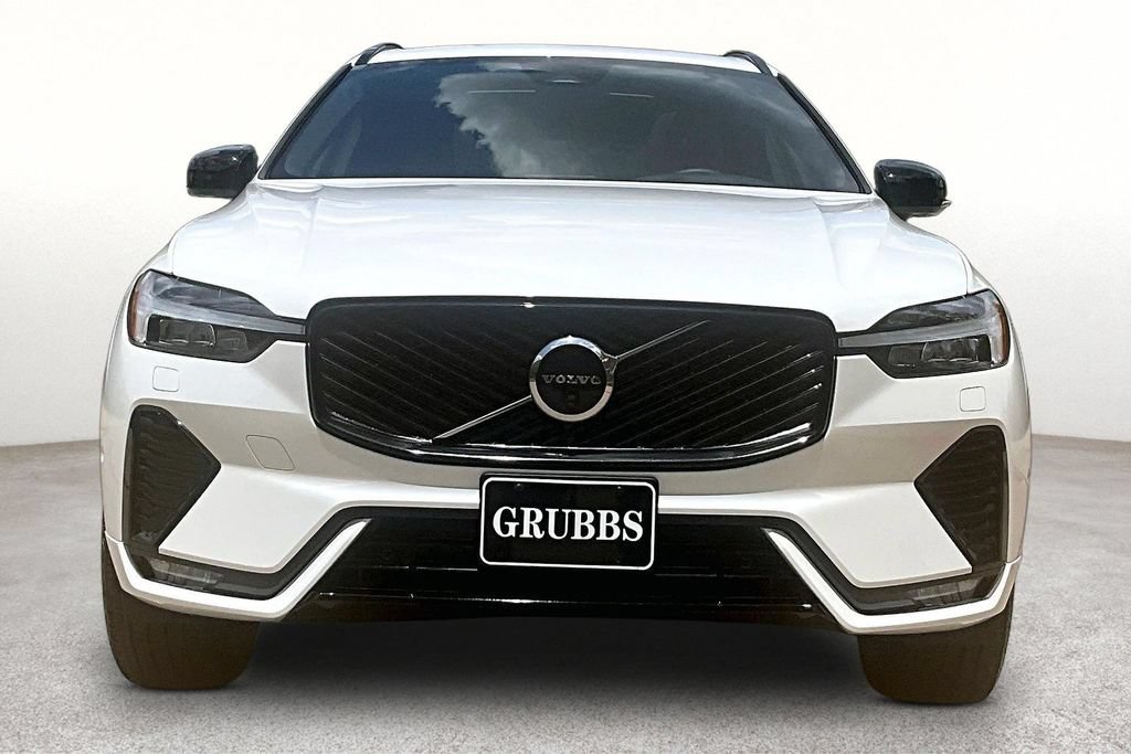 Certified 2026 Volvo XC60 B5 Plus AWD/4WD image 4