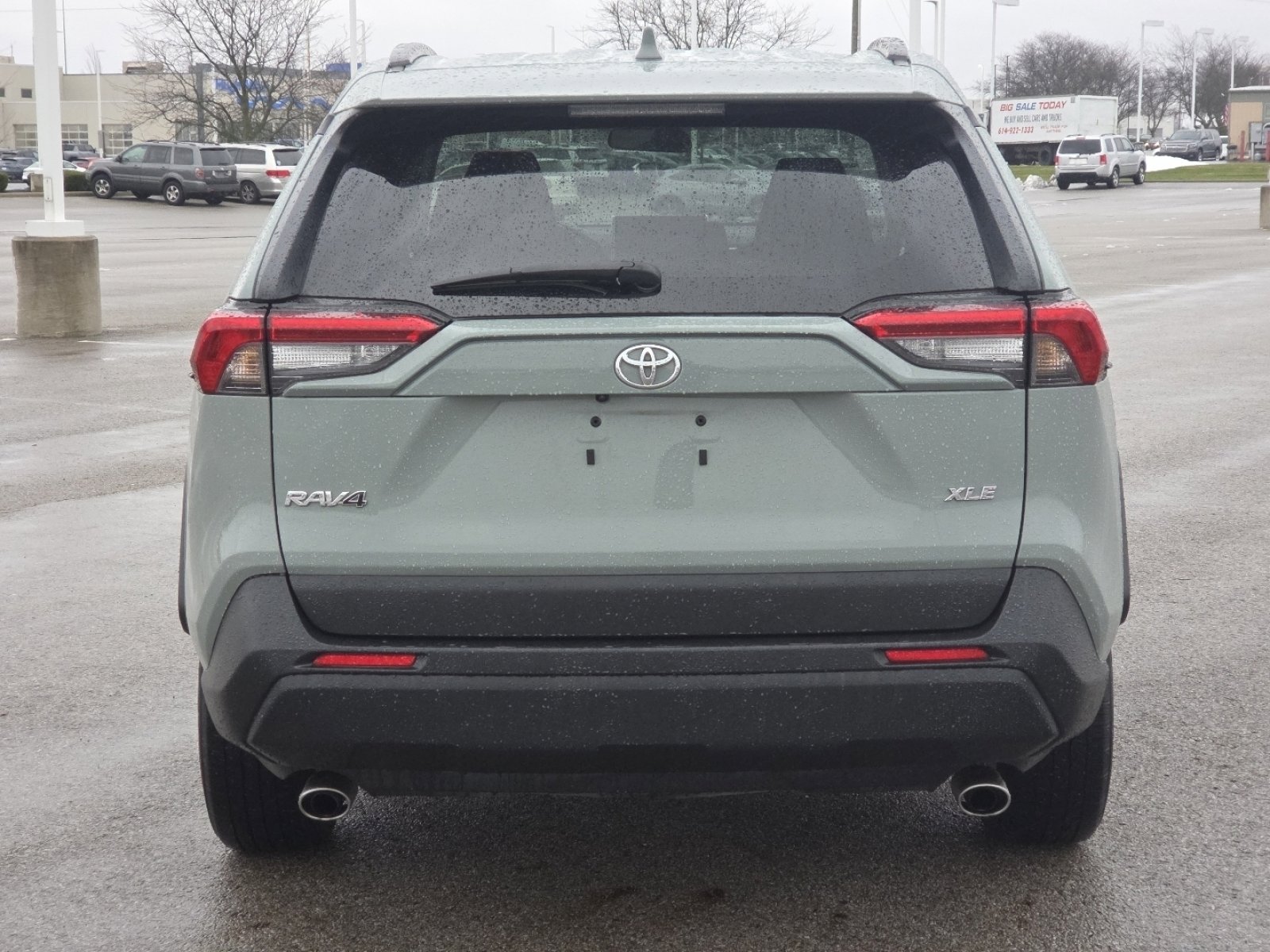 Used 2023 Toyota RAV4 XLE image 17