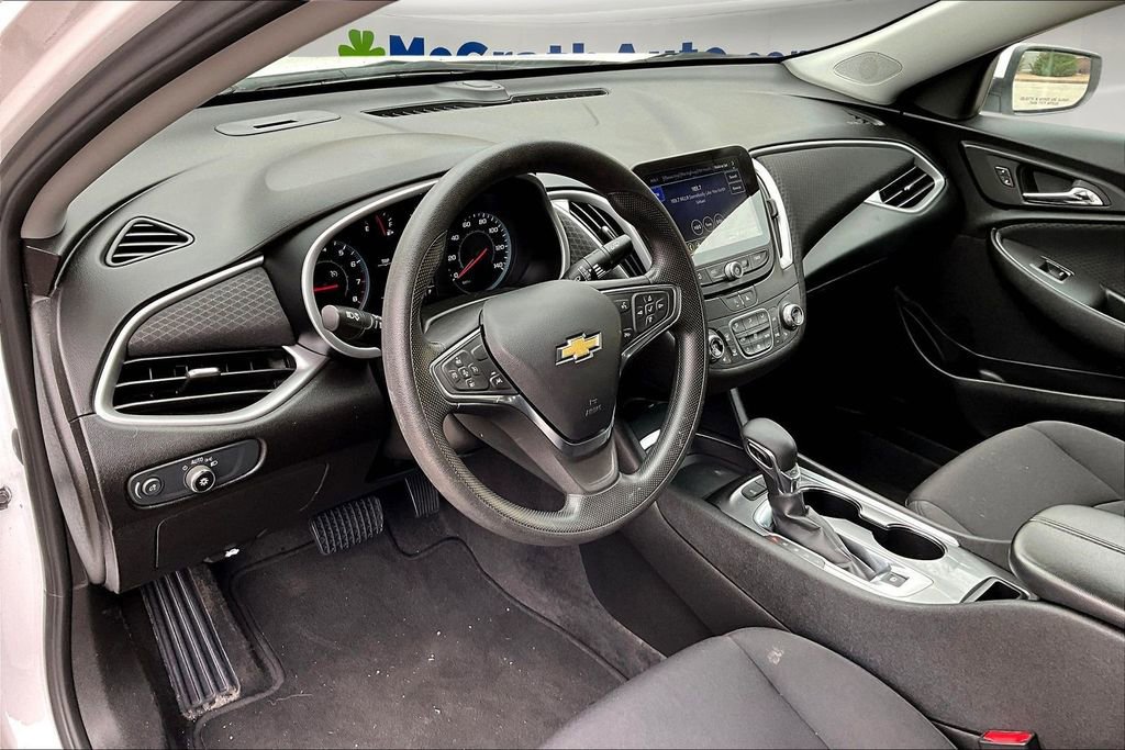 Used 2024 Chevrolet Malibu LT image 15