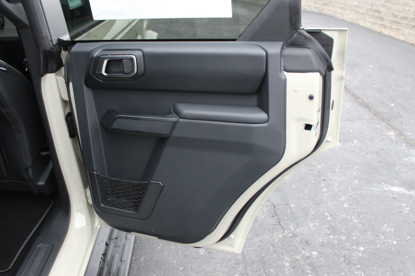 New 2025 Ford Bronco Outer Banks image 15