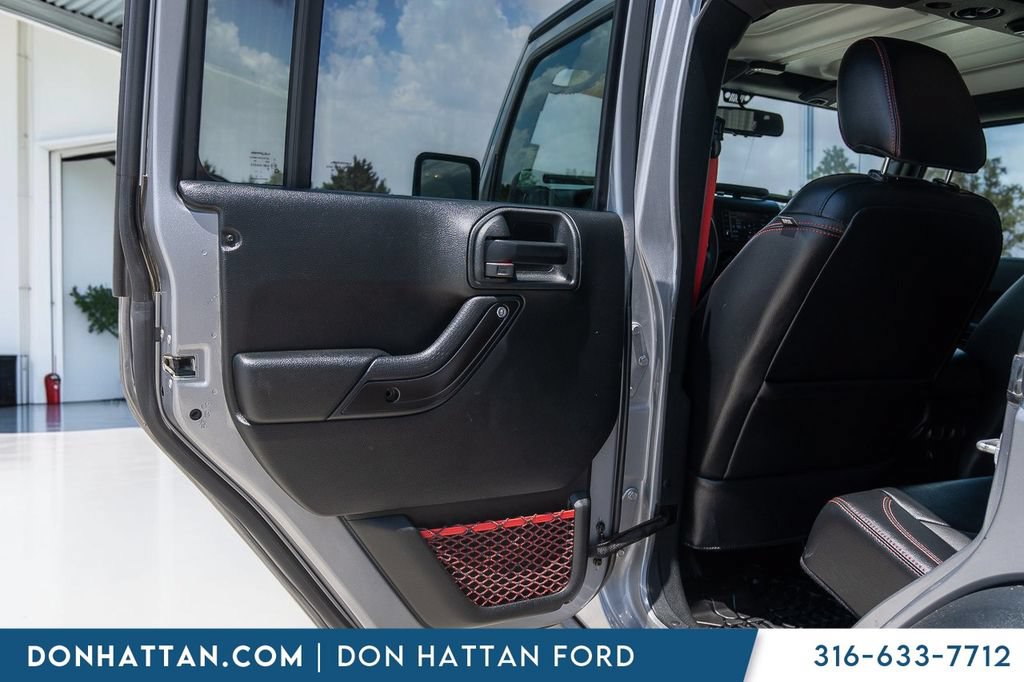 Used 2018 Jeep Wrangler Unlimited Rubicon AWD/4WD image 14