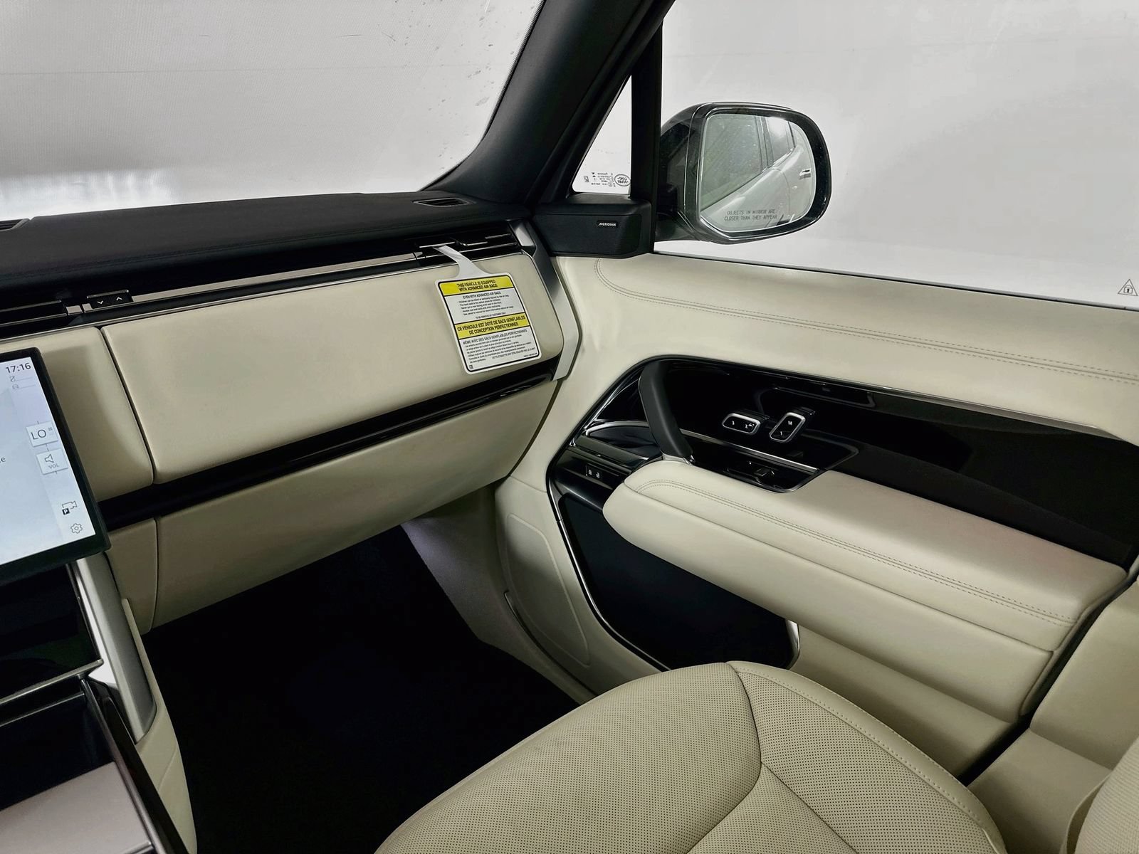 New 2026 Land Rover Range Rover SE AWD/4WD image 23