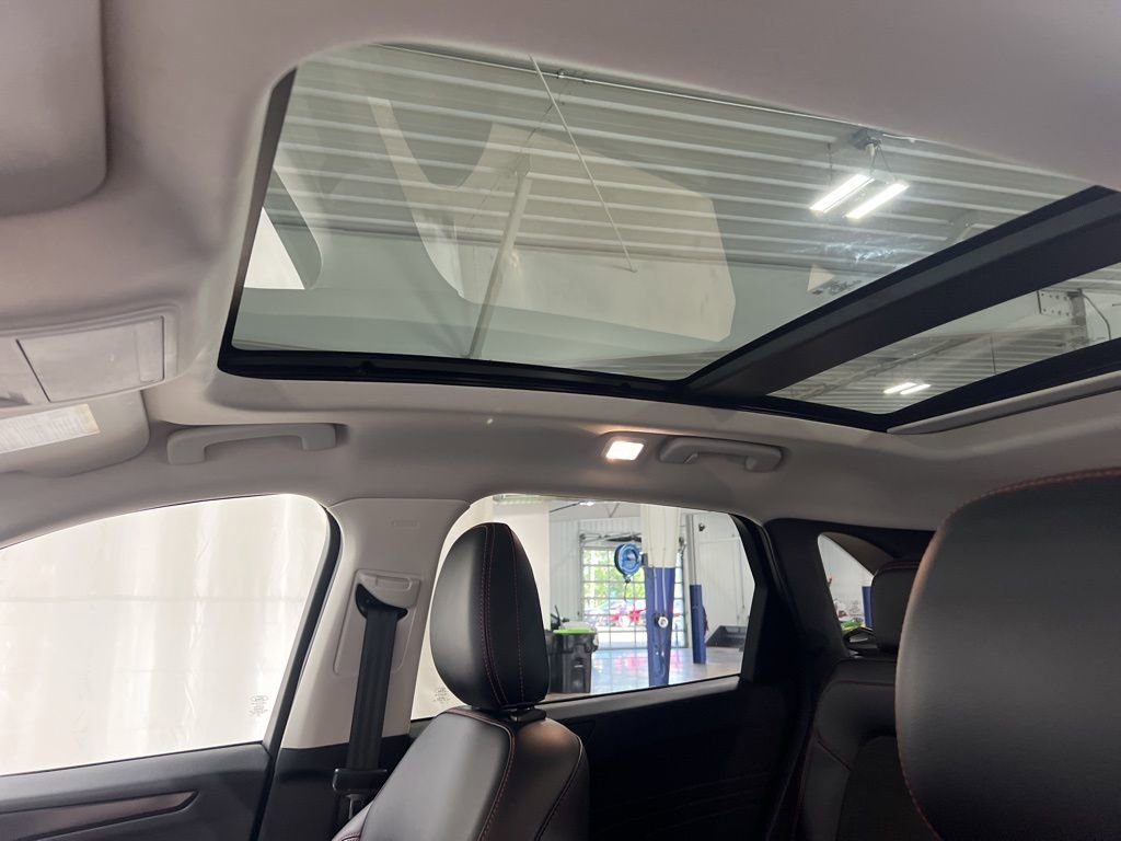 Used 2022 Ford Escape SEL w/ SEL Stealth AWD Package image 24