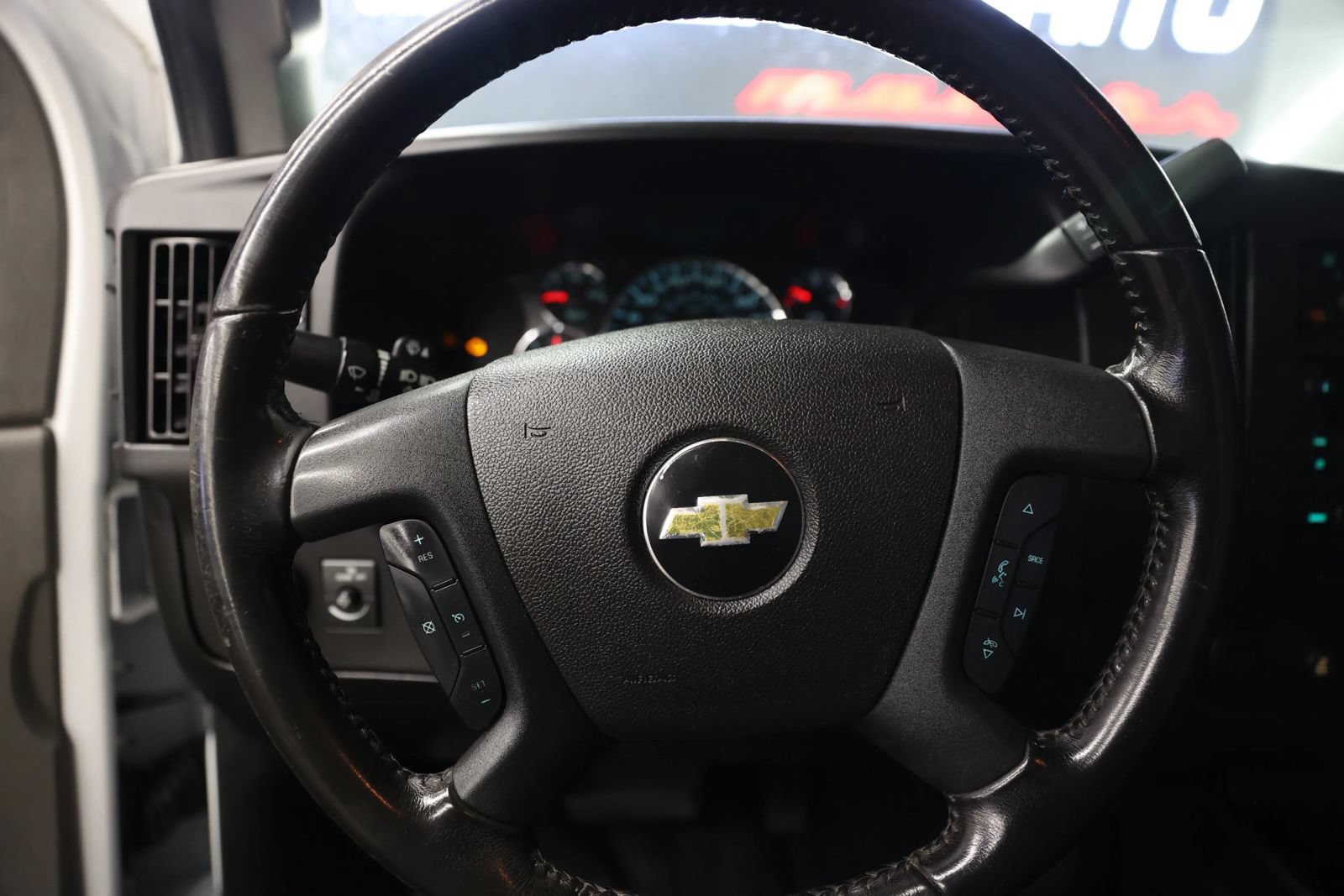 Used 2020 Chevrolet Express 2500 w/ Communications Package RWD image 25
