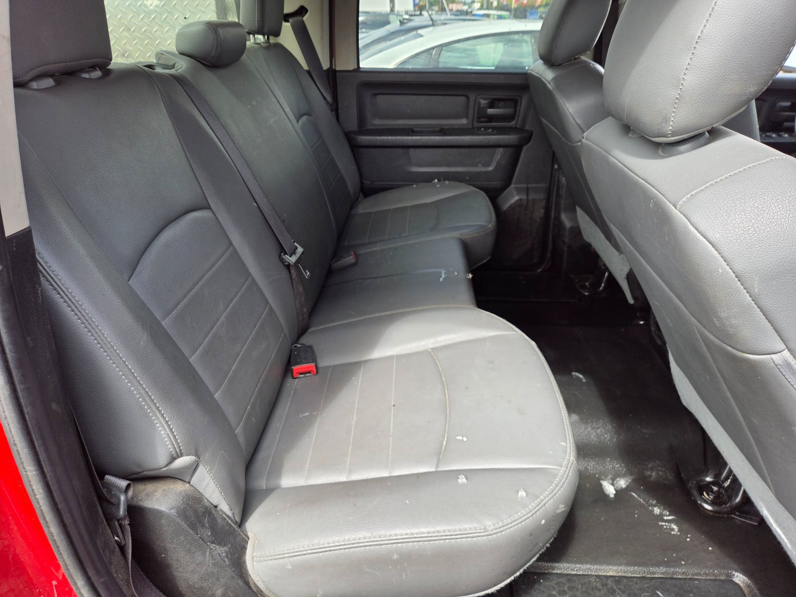 Used 2019 RAM 1500 Tradesman w/ Chrome Appearance Group RWD image 9