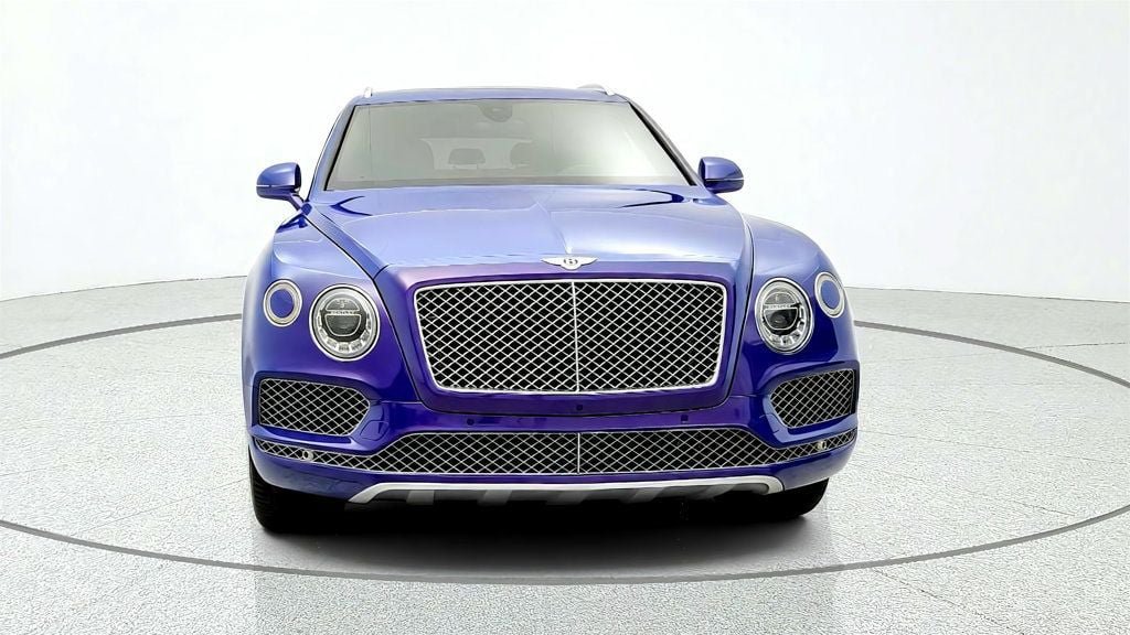 Used 2018 Bentley Bentayga AWD/4WD image 2