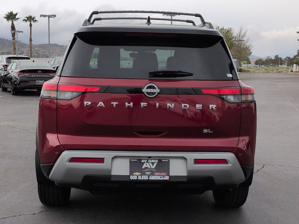 Used 2023 Nissan Pathfinder SL FWD image 14