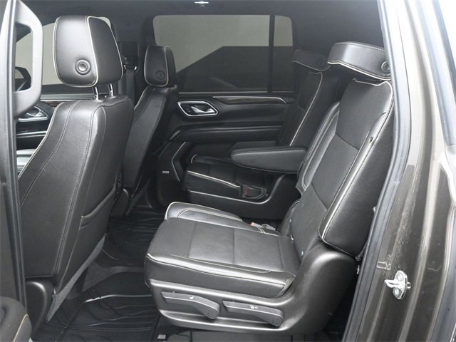 Used 2021 Chevrolet Suburban Premier w/ Premium Package image 10