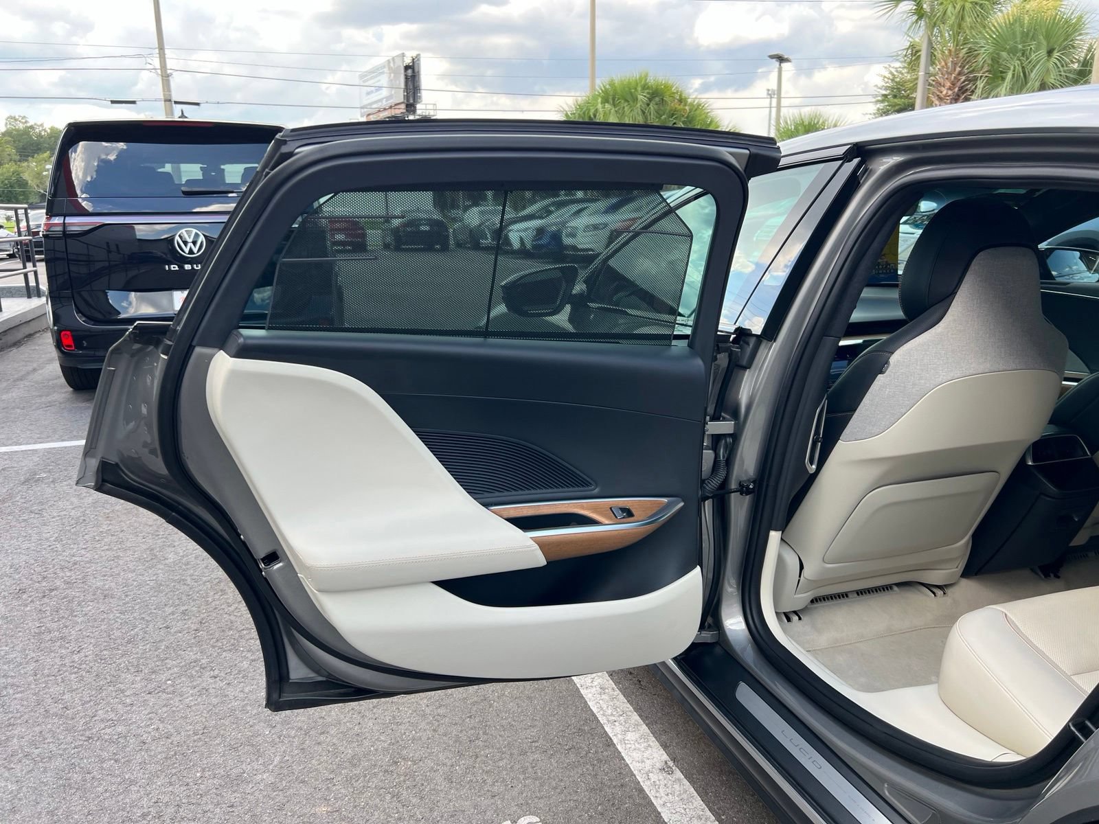 Used 2023 Lucid Air Touring AWD/4WD image 50
